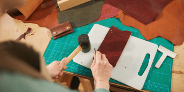 レザークラフトに必要なゴム板